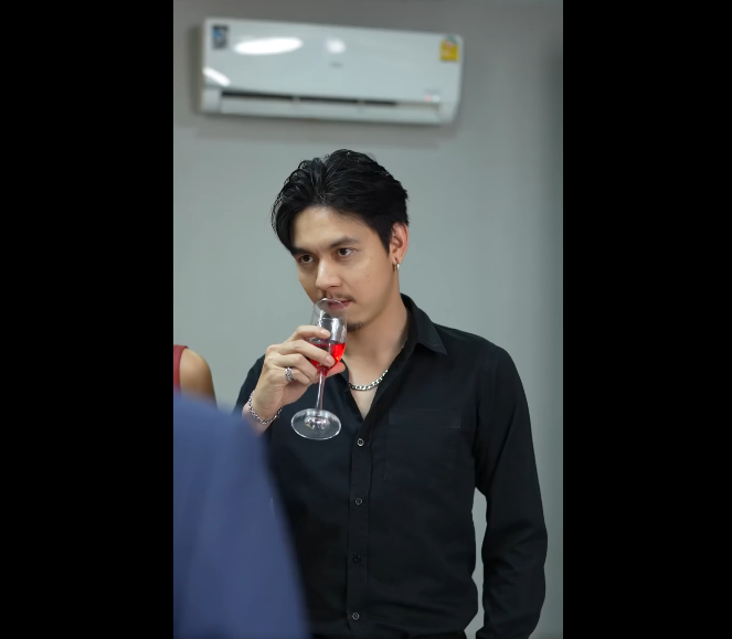 N0409047_แค เด นผ านมาได ภรรยาเฉย_part2