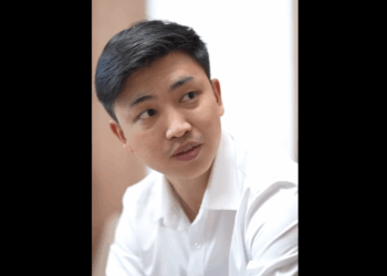 N2009077_เลขาคนใหม มาอ อยท านประธานแบบน เสร จส_part2