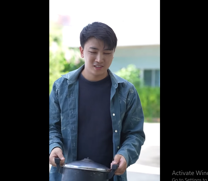 N2109025_หมาบ านเส ยโชคไปก ดไก านประธานเชน จนเก ดเร อง_part2