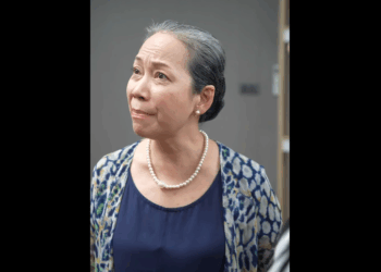 N2509023_เด นย งไงให ไปชนคนขายผลไม างทาง_part2