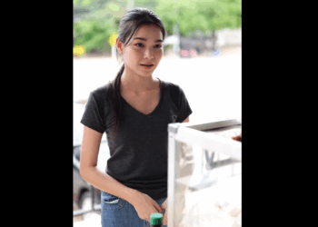 N0609002_แม าใจด แจกซาลาเปาฟร ให เด กจรจ_part2