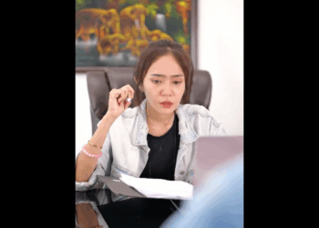 N0409005_องเป นตำรวจ เก บขวดข างถนน_part2