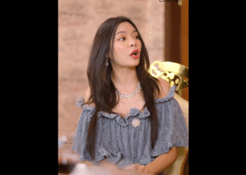 N0909026_เศรษฐ อนาฬ กามาแจกเพ อนสม ยเร ยน แต กล บได คำด ฏแทนคำขอบค_part2