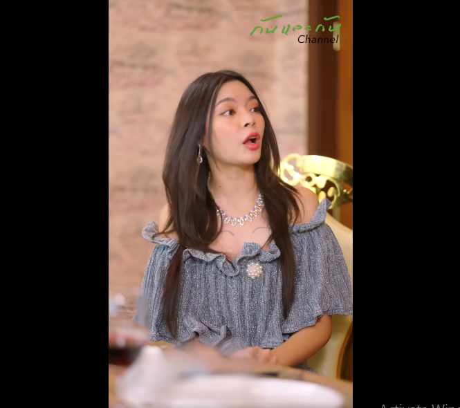 N0909026_เศรษฐ อนาฬ กามาแจกเพ อนสม ยเร ยน แต กล บได คำด ฏแทนคำขอบค_part2