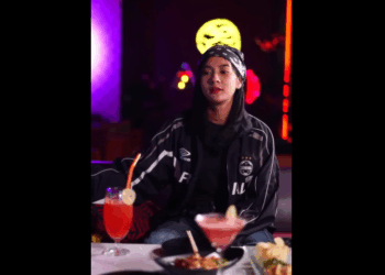 N0509023_แอบชอบน กร องในร านอาหาร ดท ายค อประธานบร ทต วเอง_part2