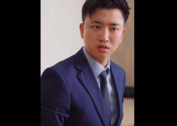 N0711055 เธอเทนมใส รถเบนซ และเธอก กเศรษฐ คนน างเป นแฟน part2