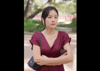 N0911052 พน กงานคนน เห นอะไรบางอย างใต โต ะล กค จนเขาก ดส นใจทำส งน part2