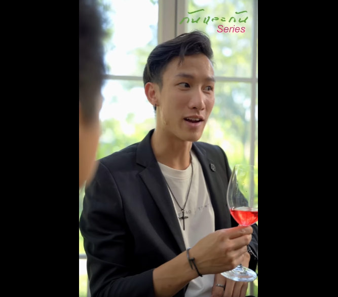 N0911045 เศรษฐ สองคนน กำล งแย งก นจ บผ หญ งคนน แต ไม ดว าเขาจะหน าเง นขนาดน part2