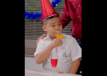 N2812011 งานร บปร ญญาเด กคนรวยก บเด กยากจน part2