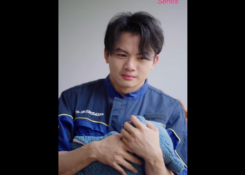 N3012021 างเช ดกระจกอย ๆบ งเอ ญเจอเม ยก บช มาซ อบ านด วยก เขาจ งต ดส นใจทำส งน part2