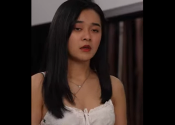 N2312076 ยายคอคนทรกหลานทสด แตหลานหนออกบานเพอทำสงน part2