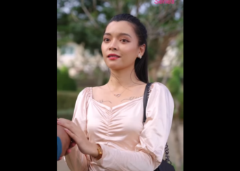 N2512022 สาวสวยแย งไอต มสาม คนอ นกลางสาธารณะ เธอทำอย างง เพ ออะไร!! (1) part2