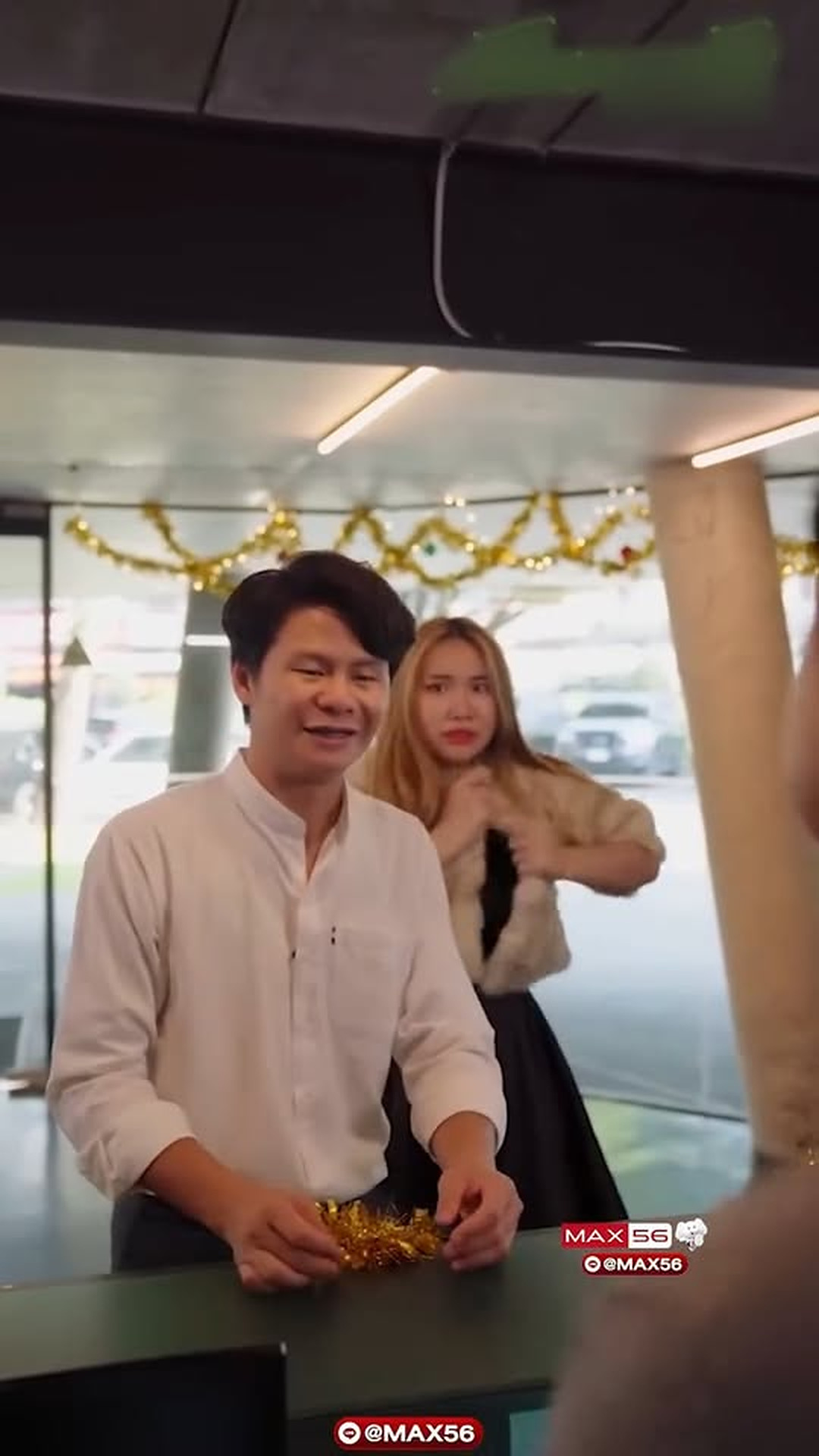 N2703044 จากคนแปลกหน า... กลายเป นคนท ขาดก นไม ได part2